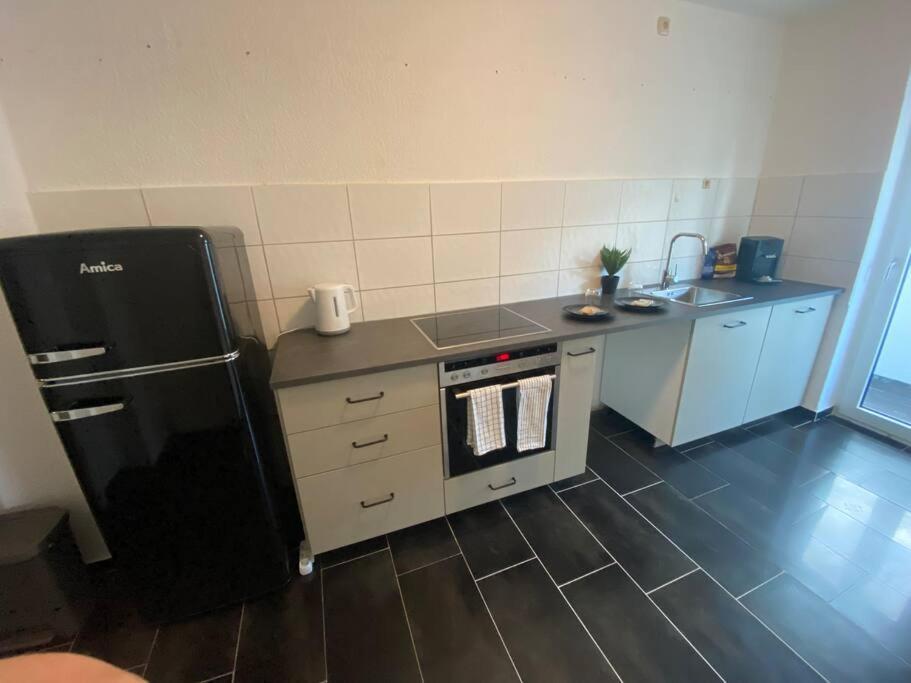 Riesen Bett, Strassenbahn Vor Der Tuer, Beste Lage, Nah Zur Messe, Keine Rechnungen Essen Exteriör bild